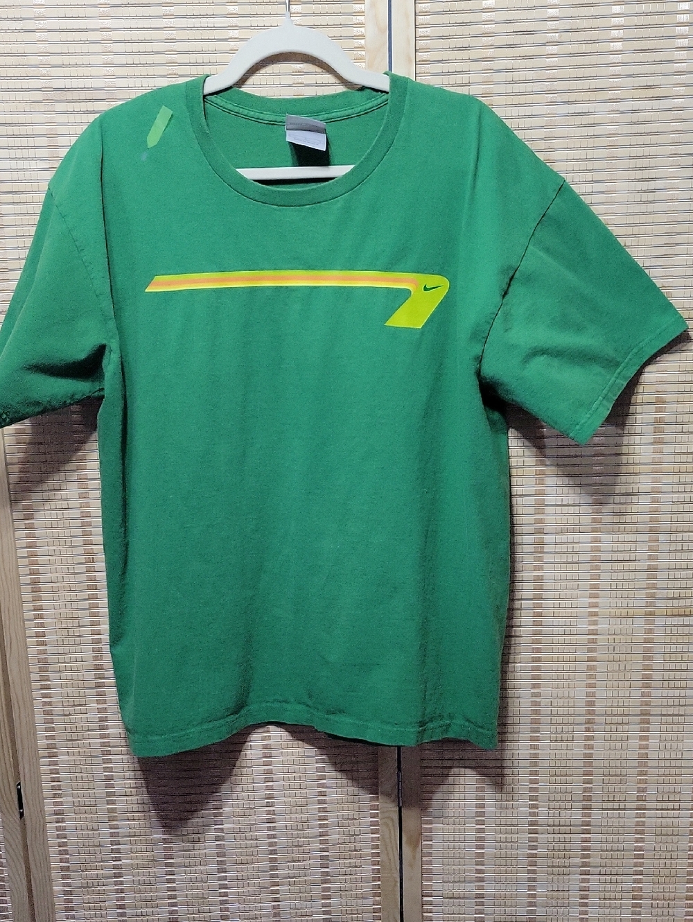 Vintage Nike Graphic Tee - 1990's/early 2000's - green/yellow - Large